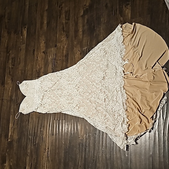 STUNNING CHRISTINA WU PRIVATE TAN/LACE  FITTED WEDDING DRESS 18143 - Picture 3 of 16